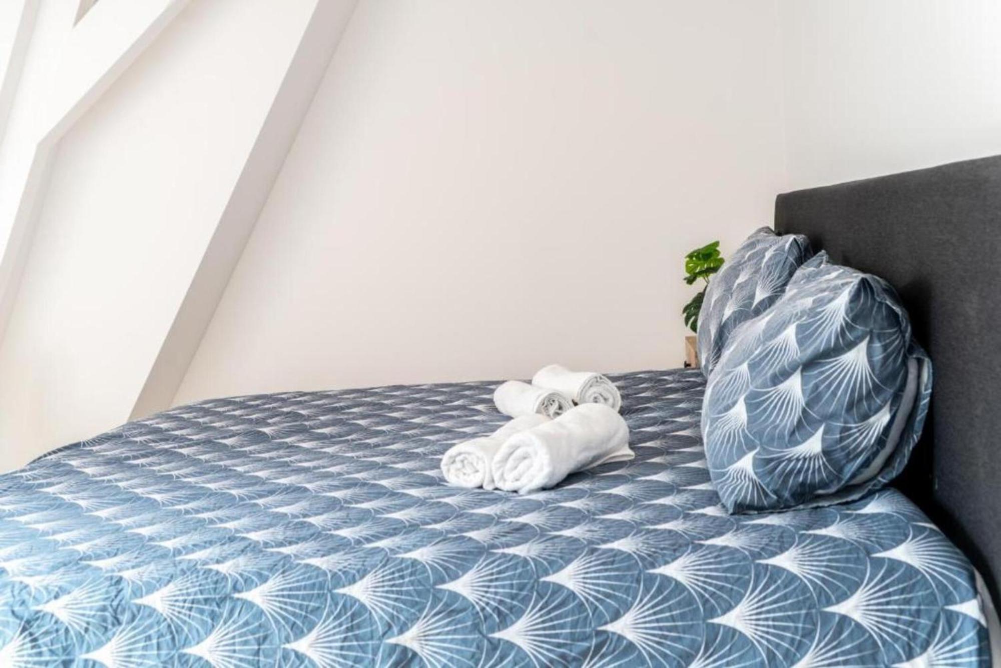 Cozy One Bedroom At Centrum Apartment