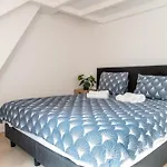 Cozy One Bedroom Apartments At Centrum